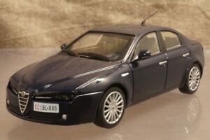 【送料無料】模型車 モデルカー イタリアンアルファロメオitalien alfa romeo 159 jahr 2006 143 977115｜hokushin