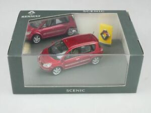 【送料無料】模型車 モデルカー ユニバーサルルノーシーニックレッドメタリックボックスuniversal hobbies 7711224026 renault scenic 2003 red metallic 143 box 516227｜hokushin