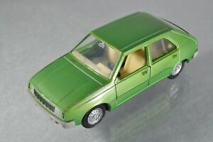 【送料無料】模型車 モデルカー オートパイルルノーje922 auto * pilen m525 143 renault 14 a