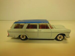 【送料無料】模型車 モデルカー ミニチュアカーフィアットステーションワゴンスケールディンキートイイイングランドminiature car fiat 2300 station wagon 143 scale by dinky toys england｜hokushin