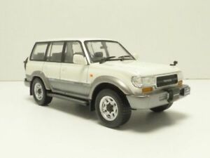 【送料無料】模型車 モデルカー トヨタホワイトtoyota land cruiser lc80 white 143 rhd