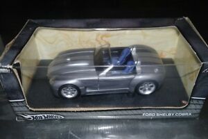 【送料無料】模型車 モデルカー フォードシェルビーコブラホットホイールford shelby cobra hot wheels 118