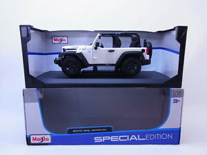 【送料無料】模型車 モデルカー マイストジープラングラーオープントップホワイトモデル81037 maisto 31610 jeep wrangler open top 2014 white model 118 in ovp