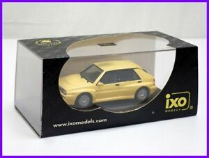 【送料無料】模型車 モデルカー イソモデロスイソモデロスミニカーランチアデルタエボルツィオーネジャッラixo modelosixo modelos 143 minicar lancia delta evoluzione gialla 15,548円