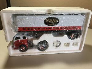 【送料無料】模型車 モデルカー ホワイトトタートレーラー1953 white 3000 tractor trailer｜hokushin