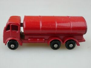 【送料無料】模型車 モデルカー ガソリンタンカーマッチボックスレギュラーホイール11b petrol tanker erf 36469 matchbox regular wheels
