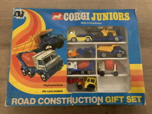 【送料無料】模型車 モデルカー ゴルギジュニアボックスセットgorgi juniors boxed gift set road construction in box