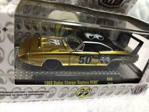 【送料無料】模型車 モデルカー ムーンアイズダッジチャージャーデイトナヘミmoon eyes 1969 dodge charger daytona hemi 16,641円