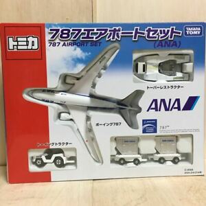 【送料無料】模型車 モデルカー トミカアエロポルトセットアナボーイングトヨタトラットレトウバーレスtomica 787 aeroporto set ana boeing toyota traino trattore komatsu towbarless｜hokushin