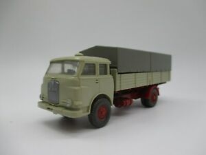 【送料無料】模型車 モデルカー ワイキングトラックヘルゲルブグラウレッドワインアシッドレア