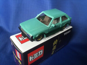 【送料無料】模型車 モデルカー トミカロテリアルオシンマツダファミリアtomica loteria 9 15 qi luoxing mazda familia 1500xg｜hokushin