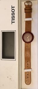 【送料無料】vintage tissot w150 rare collectible wood watch quartz midsize watch near mint