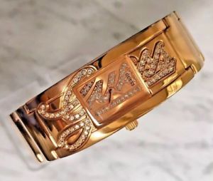【送料無料】 guess w12097l1 signature gold color crystal ladies bracelet watch logo 19,225円