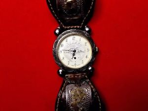 【送料無料】orologio charro vintage anni 80 swiss quartz rare watch|hokushin