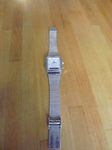 【送料無料】qamp;q pre owned watch quartz alarm chronograph nice condition needs battery