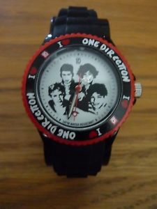 【送料無料】one direction 1d wristwatch watch working and in condition|hokushin