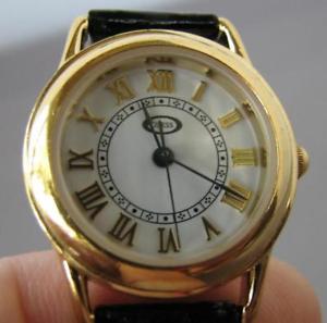 【送料無料】guess ladies quartz watch|hokushin