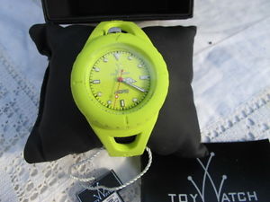 【送料無料】stunning lime green 100 genuine toy watch logod bni box tags battery