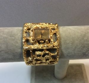 【貨物輸送無料】vintage  jonathan bailey trifari watch cuff, working condition