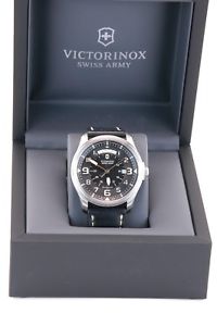 【貨物輸送無料】vintage victorinox swiss army mens 241397 infantry day date automatic watch