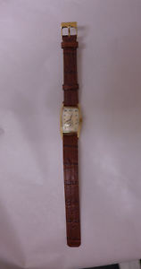 【送料無料】vintage gruen curvex 440 17 jewels 14k gold watch