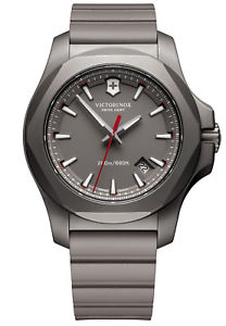【送料無料】victorinox inox herrenuhr titan grau 241757