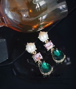 【送料無料】ピアス　ゴールドペンダントピアス　ドロップクラスファッションクリップグリーンエメラルドグリーンohrringe class mode clips gold anhnger perlen tropfen grn smaragdgrn j2