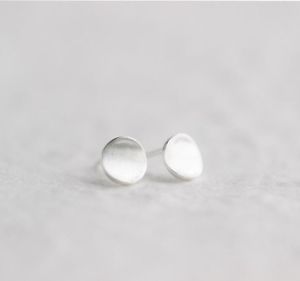 【送料無料】ピアス　サークルサークルスタッドピアス　ピアス　スターリングシルバー