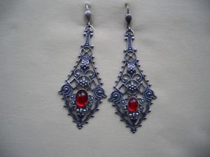 【送料無料】ピアス　ピアス　カーブアンティークゴールドfiligrane ohrringe, geschwungenes panblatt, altgold, roter cabouchon 1892