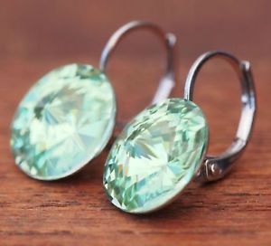 【送料無料】ピアス　ピアス　スワロフスキーグリーンピアス　ライトneu ohrhnger 12mm swarovski steine chrysolitegrnhellgrn ohrringe