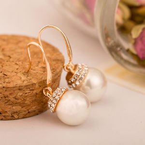 【送料無料】ピアス　ゴールデンパールホワイトピアス　レトロクラスohrringe golden perle perlmutt wei einfach kristall retro class cc 8