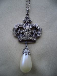 【送料無料】ピアス　ネックレスペンダントfiligran krone mit strass und perle, kettenanhnger 1482
