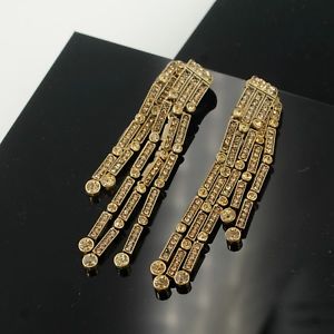 【送料無料】ピアス　ピアス　ファッションファッションクリップゴールドペンダントロングフリンジウエディングohrringe fashion mode clips gold anhnger lang franse uralt braut hochzeit j1 13,476円