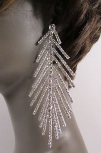 【送料無料】ピアス　レディースファッションロングシートメタルスプリングシルバーピアス　セットneue damenmode lang blatt hochzeit ohrringe satz metall feder silber