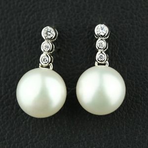 【送料無料】ピアス　フラットホワイトマザーオブパールピアス　スターリングシルバーohrringeohren groe perlmutt kulturperlen flach wei 925 sterling silber 10mm