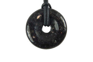 【送料無料】ネックレス　ドーナツdonut ou pi chinois nuummite du groeland 3cm