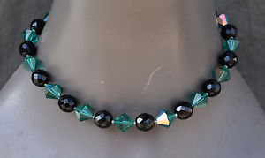 【送料無料】ネックレス　ビンテージジェットブラックボヘミアクリスタルネックコリアーvintage collier en perles de jais et cristal de bohme vert ras de cou