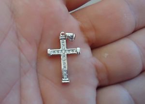 【送料無料】ネックレス　スターリングシルバーペンダントクロスアクセントサイズミリミリen argent sterling 925 croix pendentifaccentstaille 29mm par 15mm nouveau