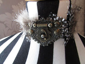 【送料無料】ネックレス　ギニアギニアクラスプゴシックハロウィーンペンguine pintade plume ras du cou avec cuivre clasp gothiquehalloweensteampunk