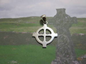 【送料無料】ネックレス　クローチェクロスダアルジェントcroce cross celtica classica da 20 mm in argento 925produzione artigiana