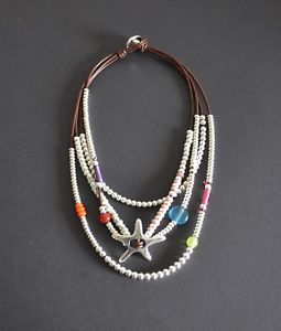 【送料無料】ネックレス　ビードエストレラホワイトカラーエスティロcollar de cordon cuerocolgante estrellaplateadocollar uno no de 50 estilo