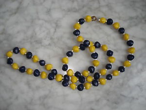 【送料無料】ネックレス　ネックレスプラスチックビンテージcollier sautoir vintage plastique 1960