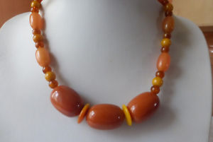 【送料無料】ネックレス　ベークライトクランプcollier ancien en bakelite