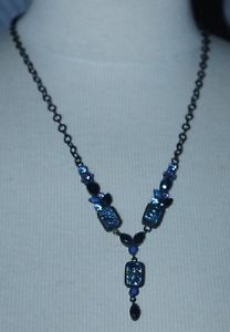 【送料無料】ネックレス　collier ras de cou une ligne en mtal noir et cristaux｜hokushin