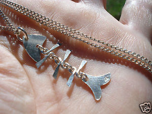 【送料無料】ネックレス　ペンダントチェーンbeau pendentif poisson articule en argent et sa chaine