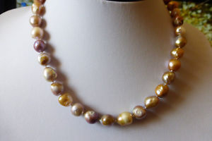 【送料無料】ネックレス マルチカラーバロッククリップcollier de perles de culture baroques multicolores