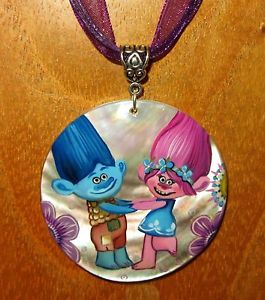 【送料無料】ネックレス ポピーシェルロシアpendentif trolls coquelicot branch sign filles main de coquille peint russe|hokushin