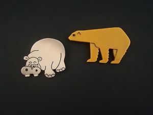 【送料無料】ネックレス　ベークライトピンbroches anciennes en galalith bakelite signes