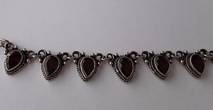 【送料無料】ネックレス　ネックレスシルバーオルヌガーネットナシサイズagnes creations beau collier femme argent 925 orne de grenats taille poire