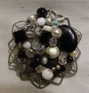 【送料無料】ネックレス　ガラスピンtrs jolie broche avec une composition de verreries et mtal